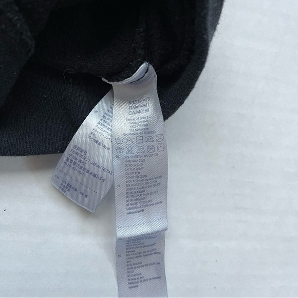 🎉6/$26🎉 FOREVER 21 Live to Ride Studded Sweater Crop Top - Picture 4 of 4